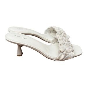 14th & Union Women’s Size 10 White Faux Pearl 3 1/2” Slide Heals